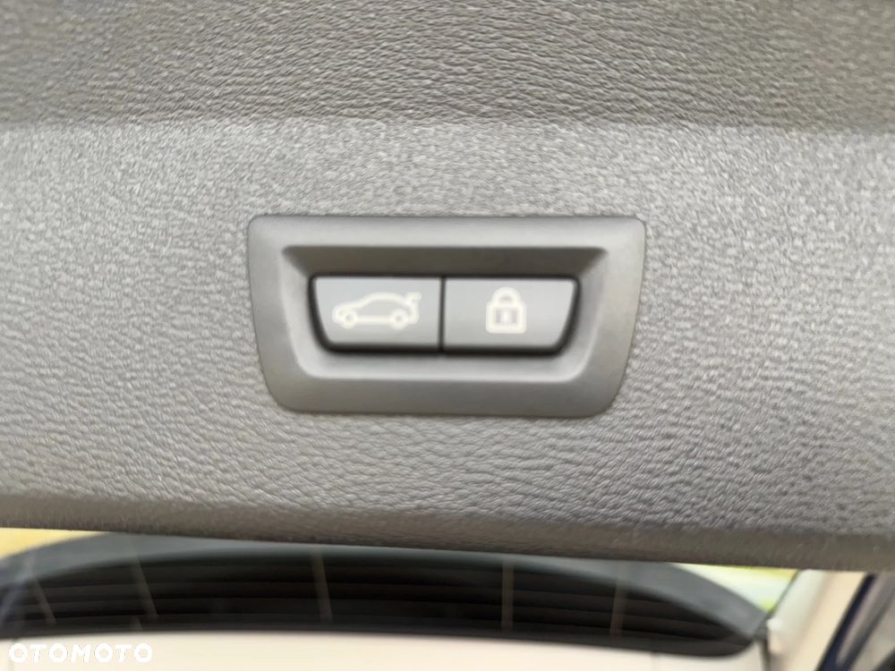 BMW X1 sDrive18d Advantage - 32