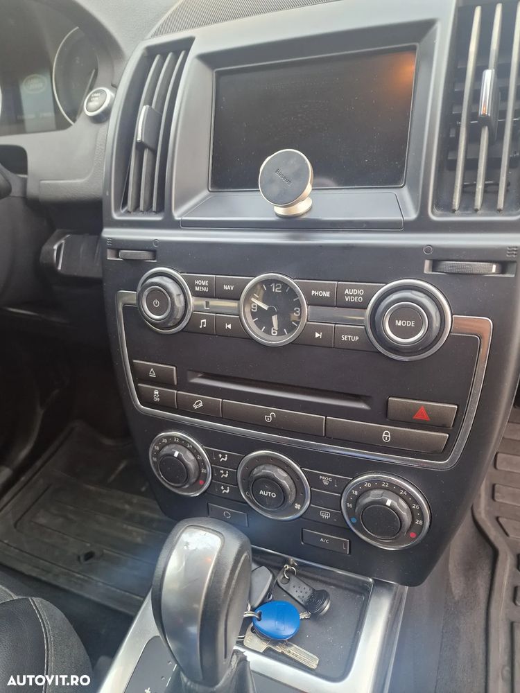 Land Rover Freelander 2.2 SD4 SE - 10