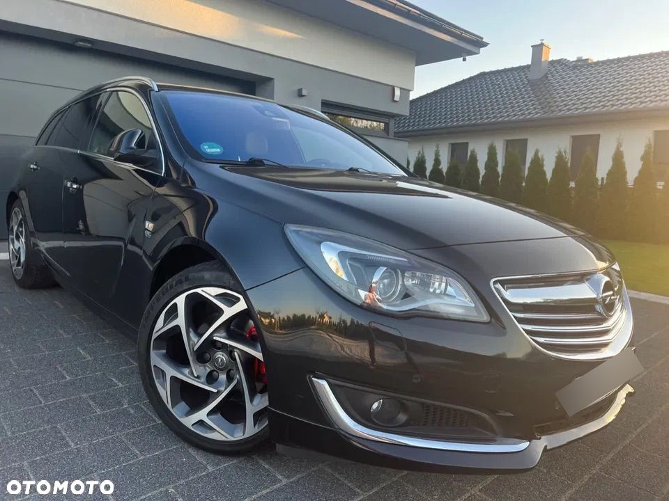 Opel Insignia 2.0 Bi Turbo CDTI 4x4 Country Tourer - 1