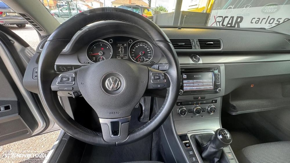 VW Passat 1.6 TDI BlueMotion - 29