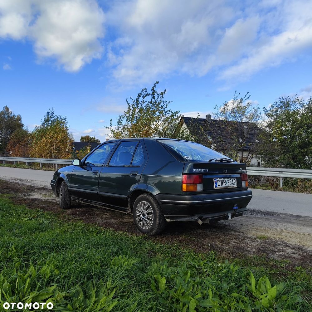 Renault 19 - 4