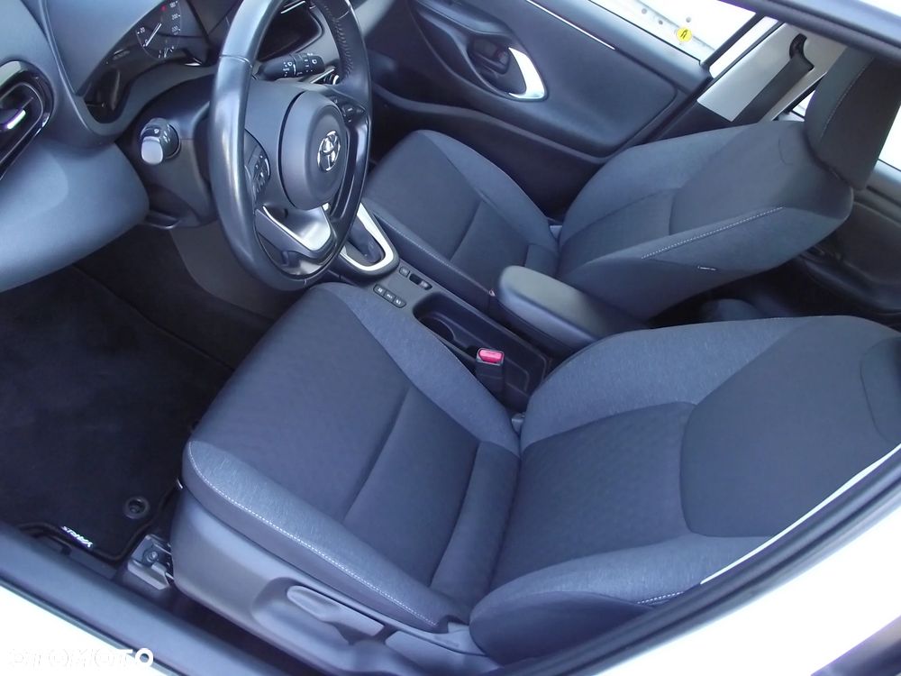 Toyota Yaris Hybrid 1.5 Comfort - 17