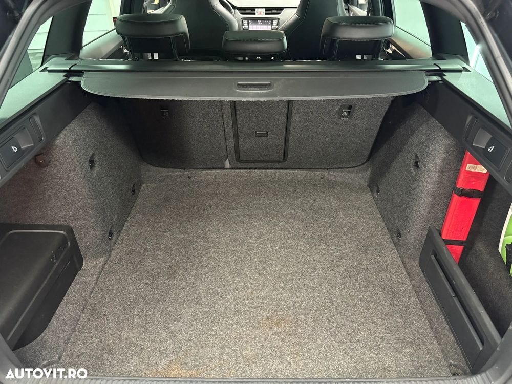 Skoda Octavia 2.0 TDI DSG RS - 17