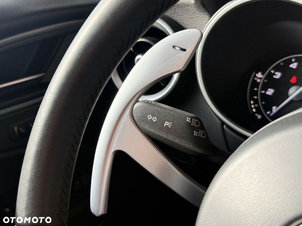 Alfa Romeo Stelvio - 19