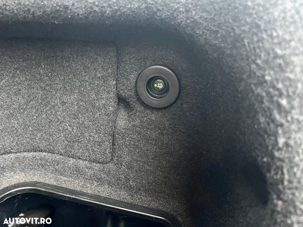 BMW Seria 5 520d Aut. Luxury Line - 26