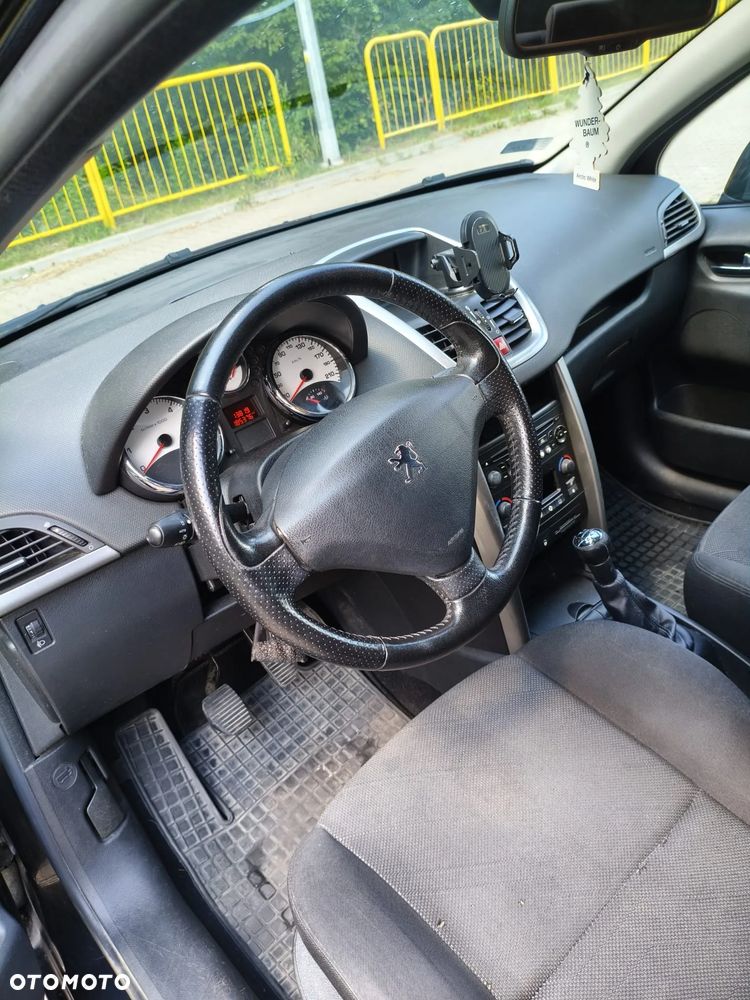 Peugeot 207 - 28