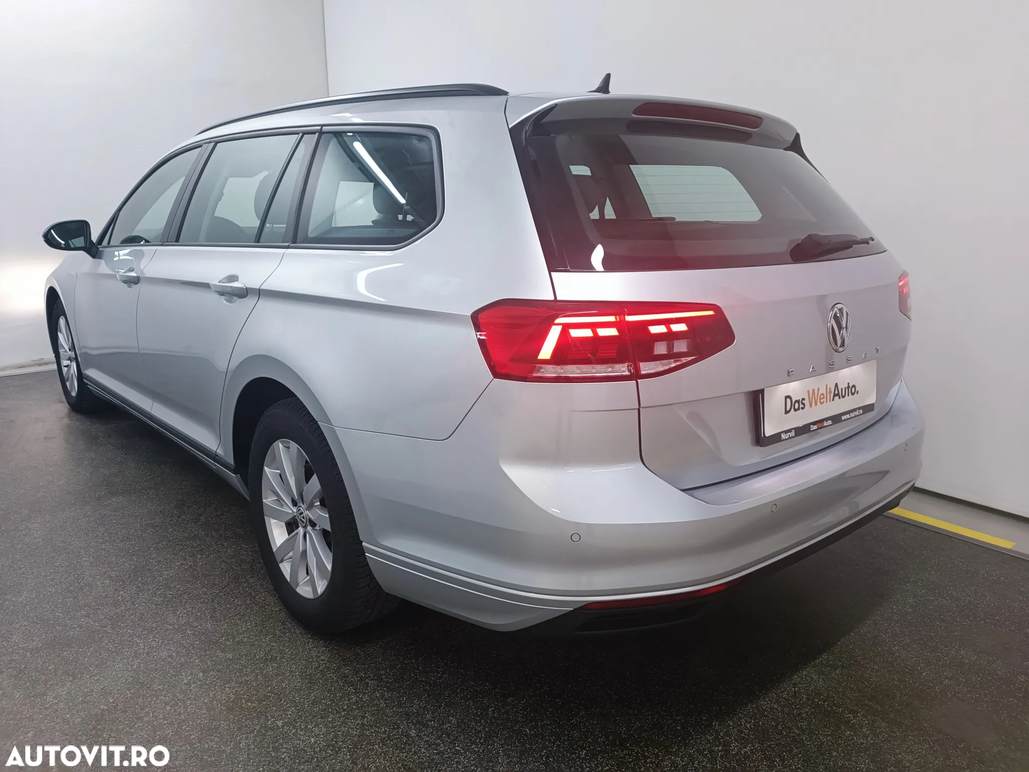 Volkswagen Passat Variant 2.0 TDI SCR Advance - 3