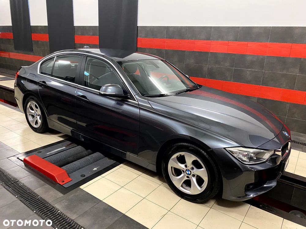 BMW Seria 3 320d Efficient Dynamic Edition Blue Performance Sport Line - 5
