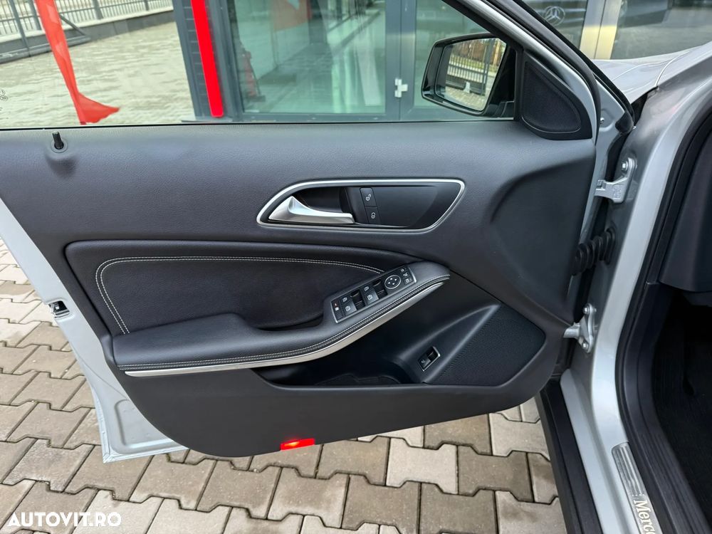 Mercedes-Benz GLA 200 AMG Line - 26