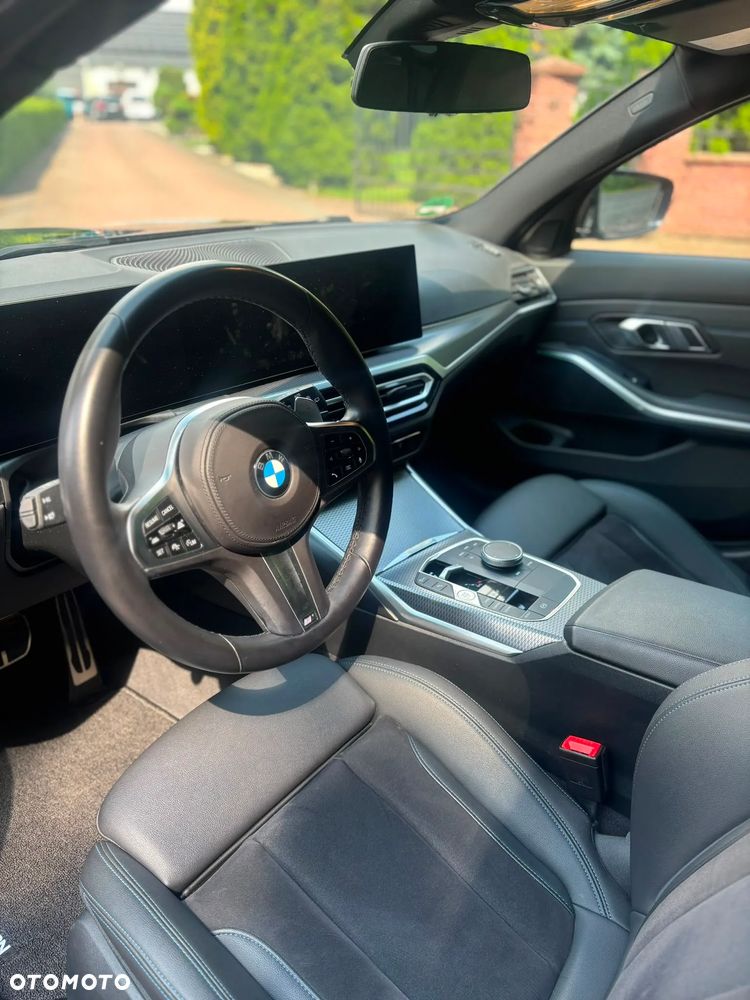 BMW Seria 3 318d mHEV M Sport - 16