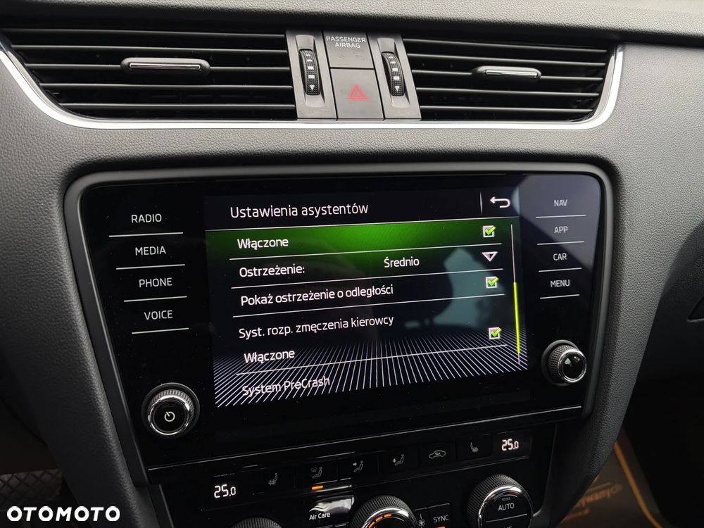 Skoda Octavia 2.0 TDI DSG Style - 29