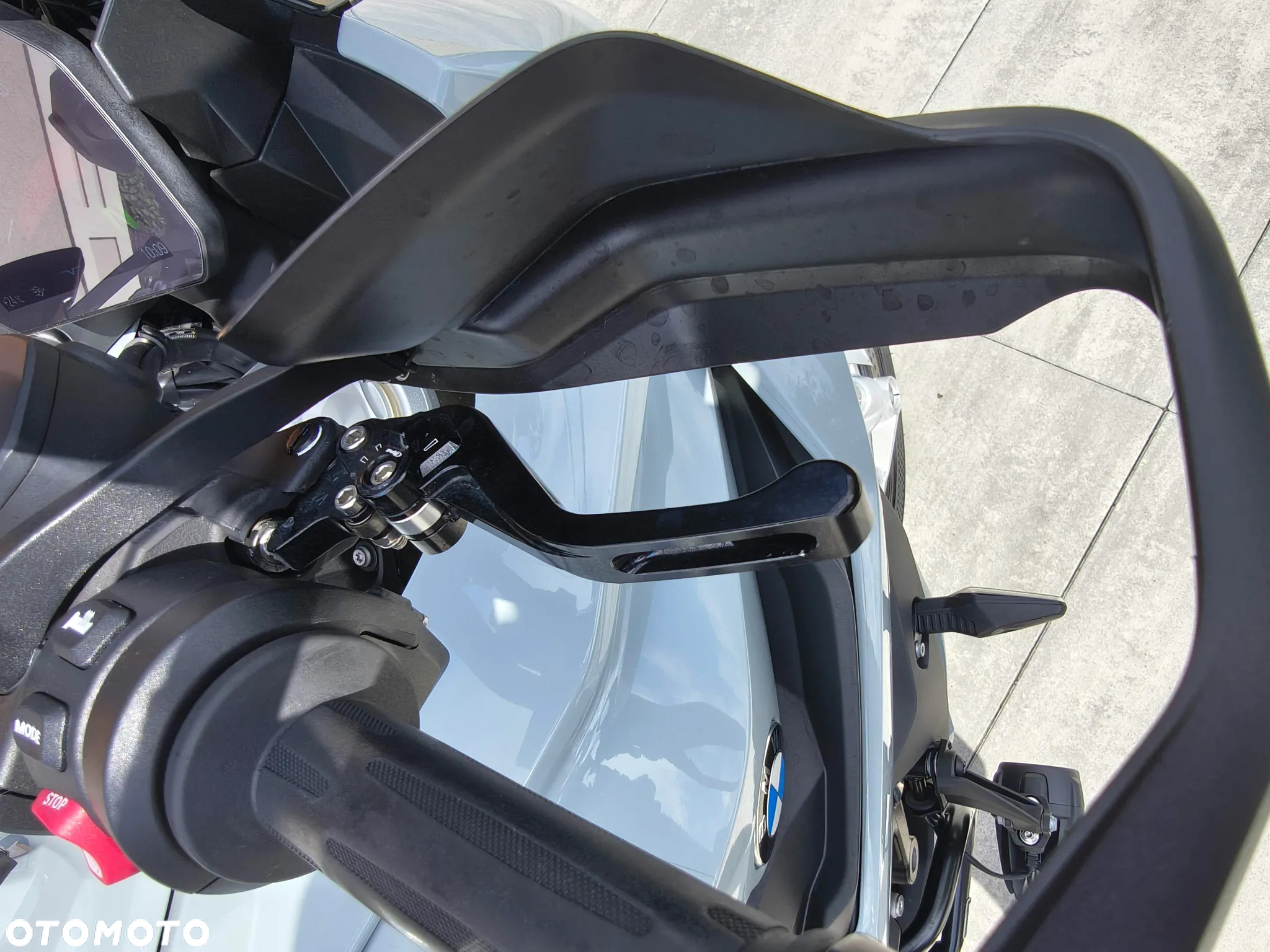 BMW XR - 9