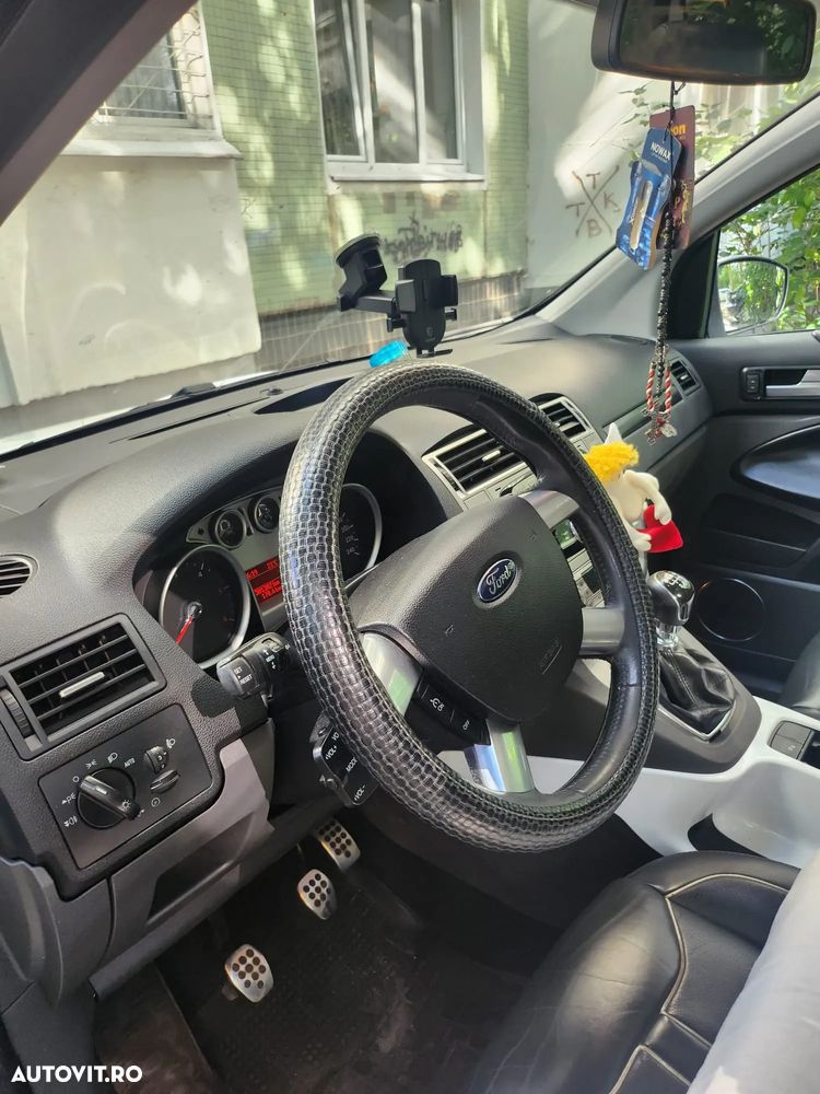 Ford Kuga 2.0 TDCi 4x4 Titanium - 7