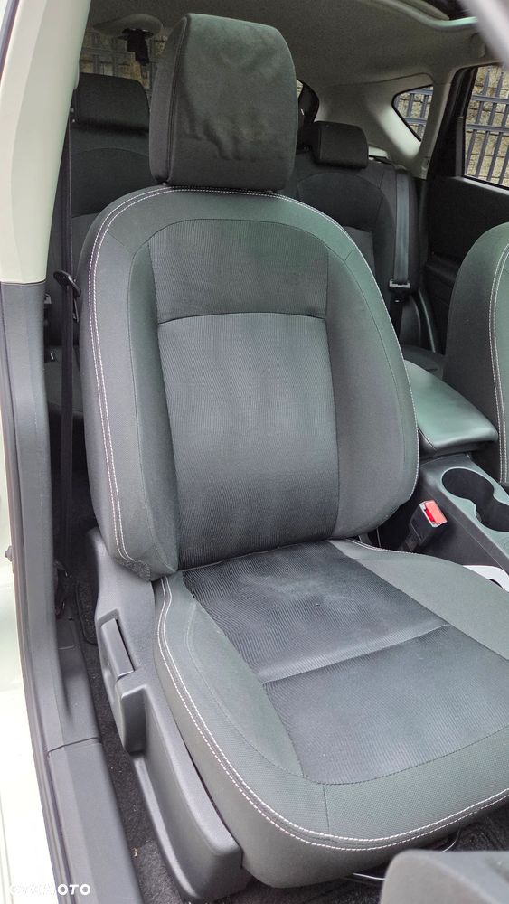 Nissan Qashqai 2.0 dCi 4 x 4 DPF tekna - 33