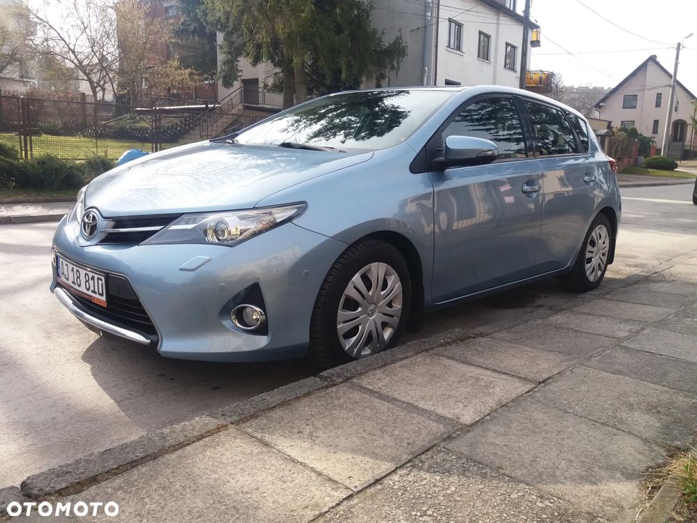 Toyota Auris 2.0 D-4D Dynamic - 4