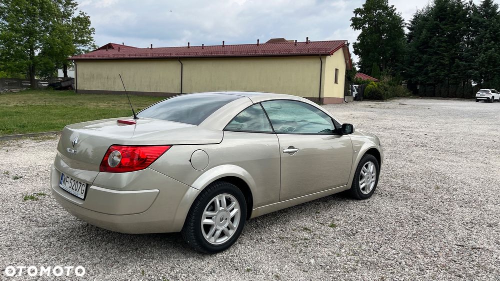 Renault Megane 2.0 16V Dynamique - 9