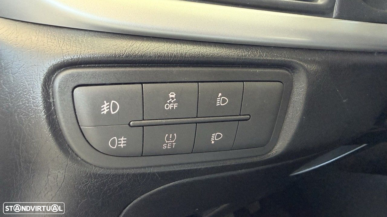 Fiat Tipo Sedan 1.3 M-Jet Lounge - 24