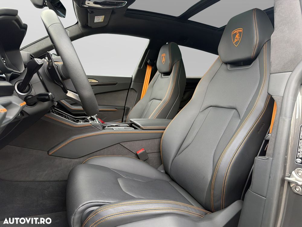 Lamborghini URUS - 8