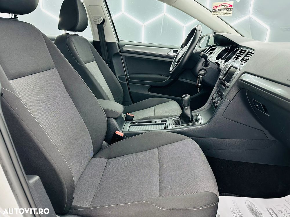 Volkswagen Golf 1.6 TDI BlueMotion Technology Comfortline - 17