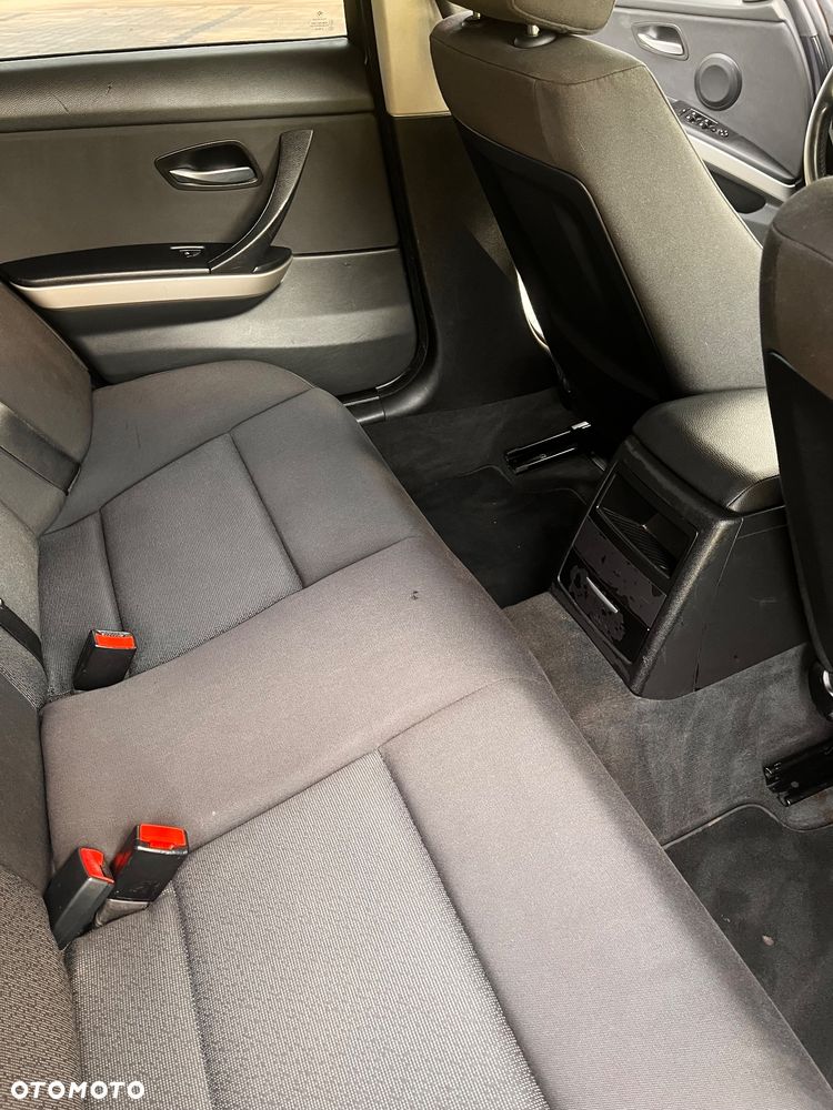 BMW Seria 3 318i - 11