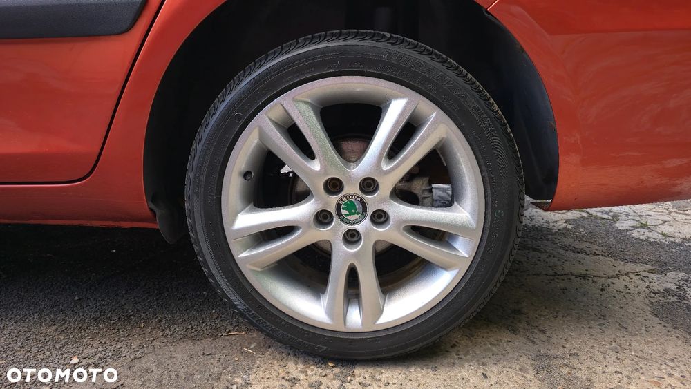Skoda Fabia 1.4 16V Elegance Plus - 37
