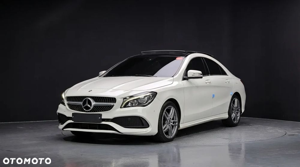 Mercedes-Benz CLA - 2