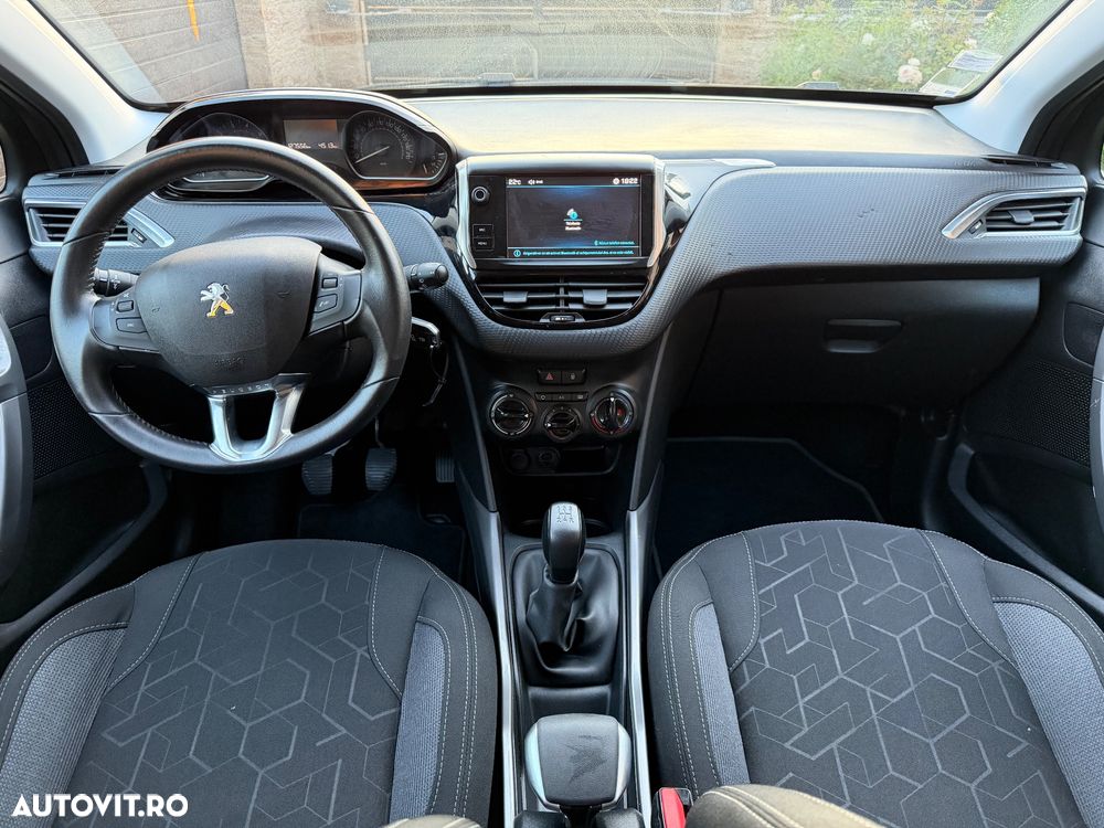 PEUGEOT 2008 2018 — imagine 8