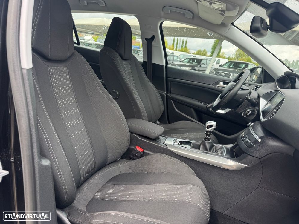 Peugeot 308 1.6 e-HDi Allure - 11