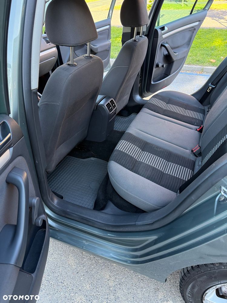 Volkswagen Golf - 15