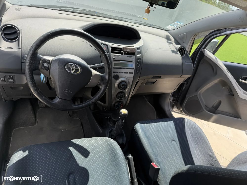 Toyota Yaris 1.33 VVT-i Comfort - 9