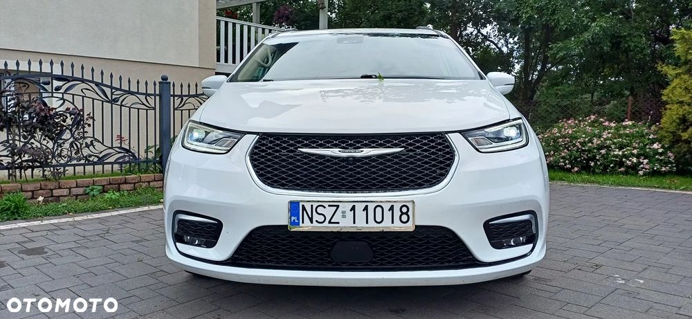 Chrysler Pacifica - 10