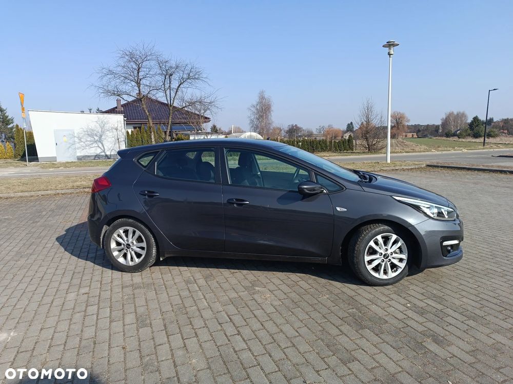 Kia Ceed 1.4 Attract - 4