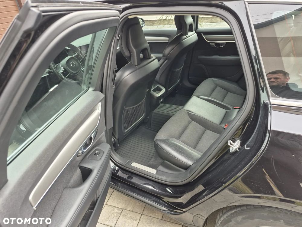 Volvo V90 D3 AWD Momentum Pro - 14