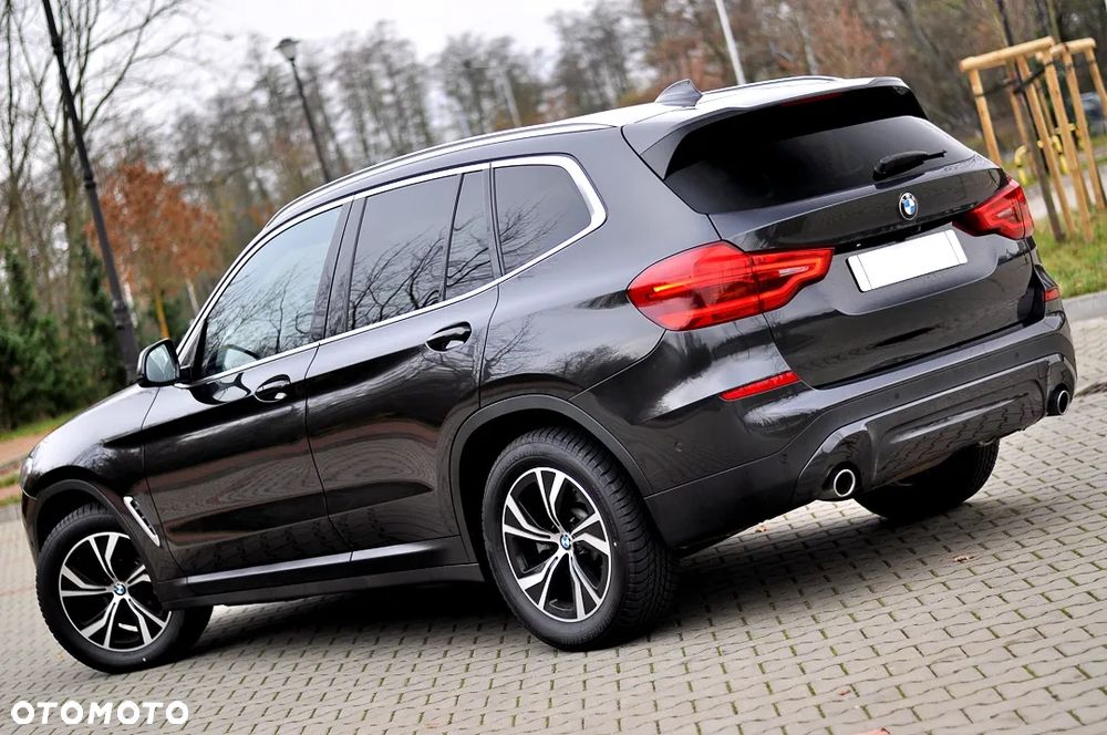 BMW X3 sDrive18d Business Edition - 10
