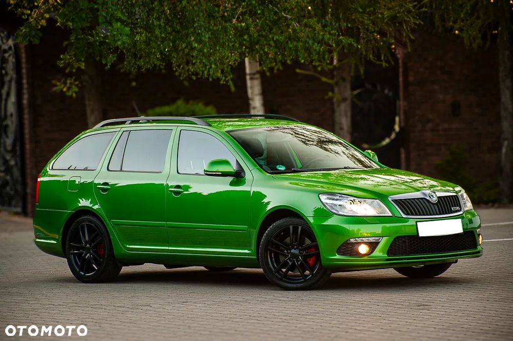Skoda Octavia 2.0 TSI RS - 11