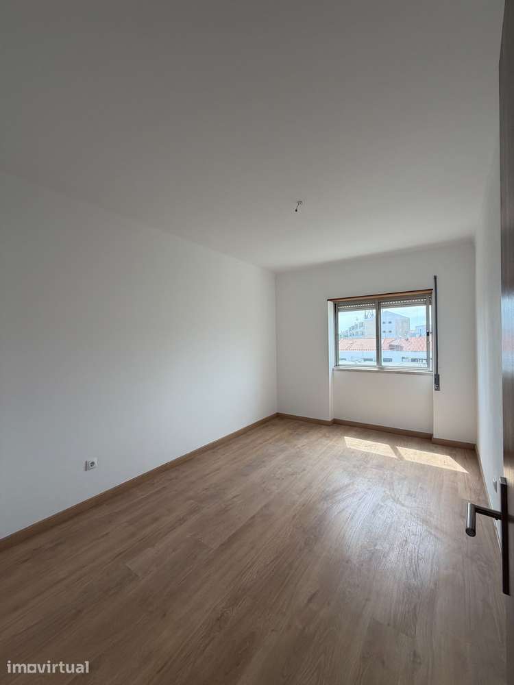 Apartamento T2, acabado de renovar, central - Grande imagem: 2/8