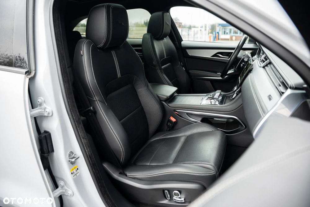 Jaguar F-Pace D200 AWD R-Dynamic HSE - 25