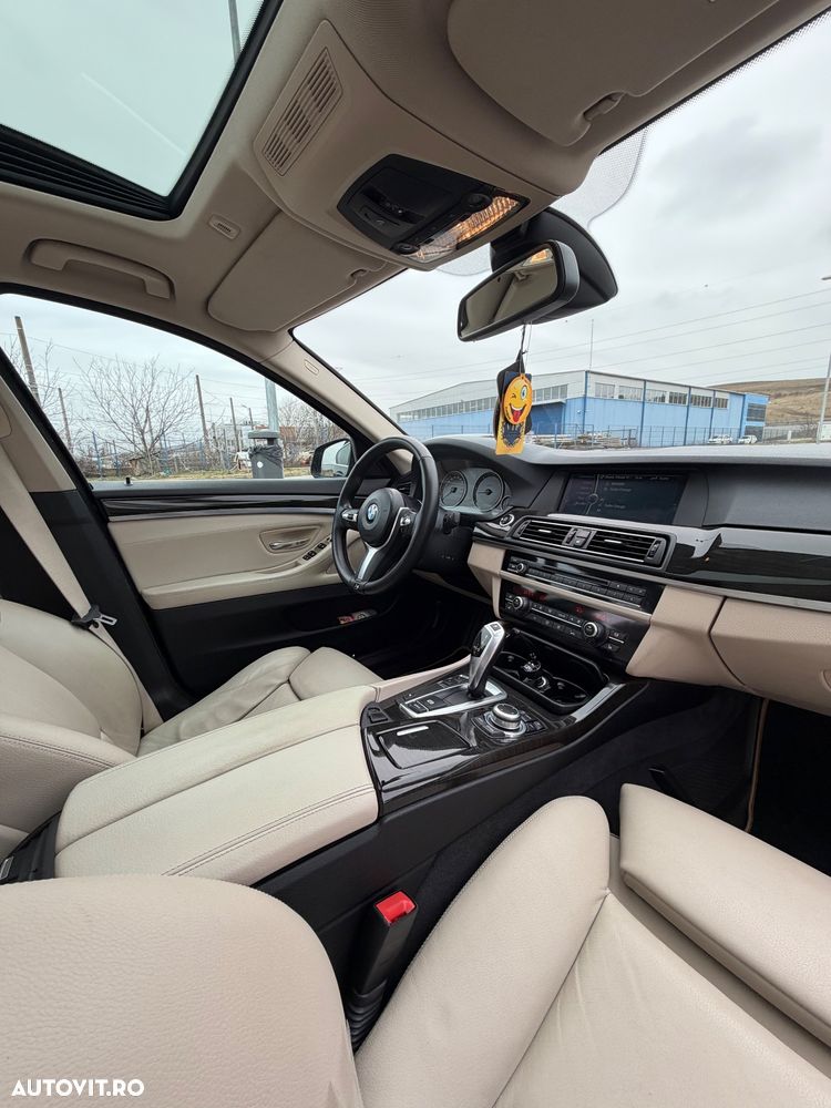BMW Seria 5 530d Aut. - 12