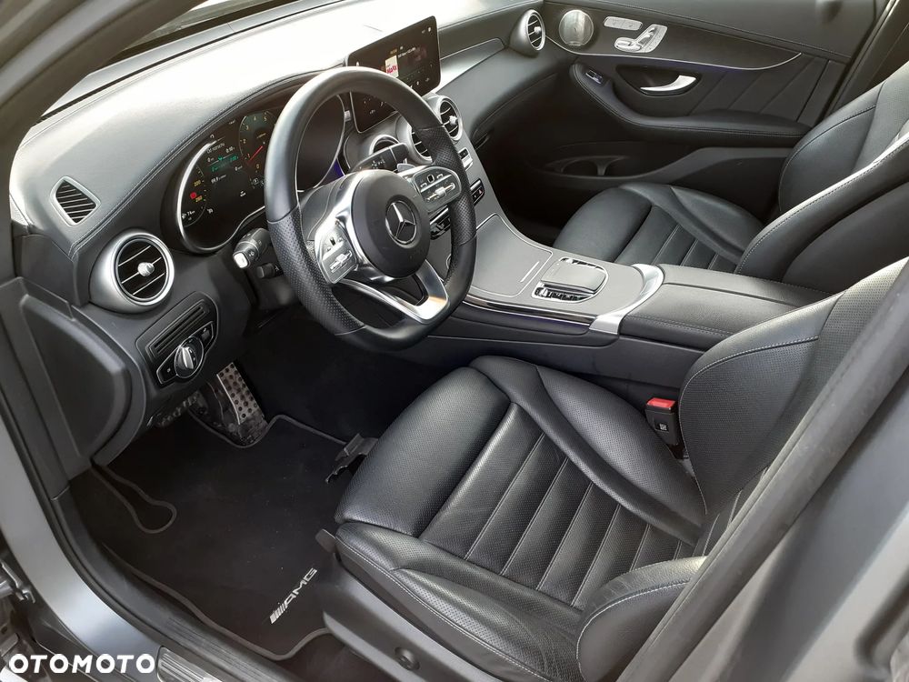 Mercedes-Benz GLC 200 4Matic 9G-TRONIC AMG Line Plus - 17