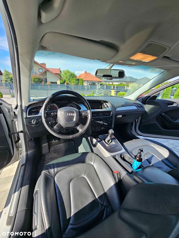 Audi A4 Avant 2.0 TDI - 9