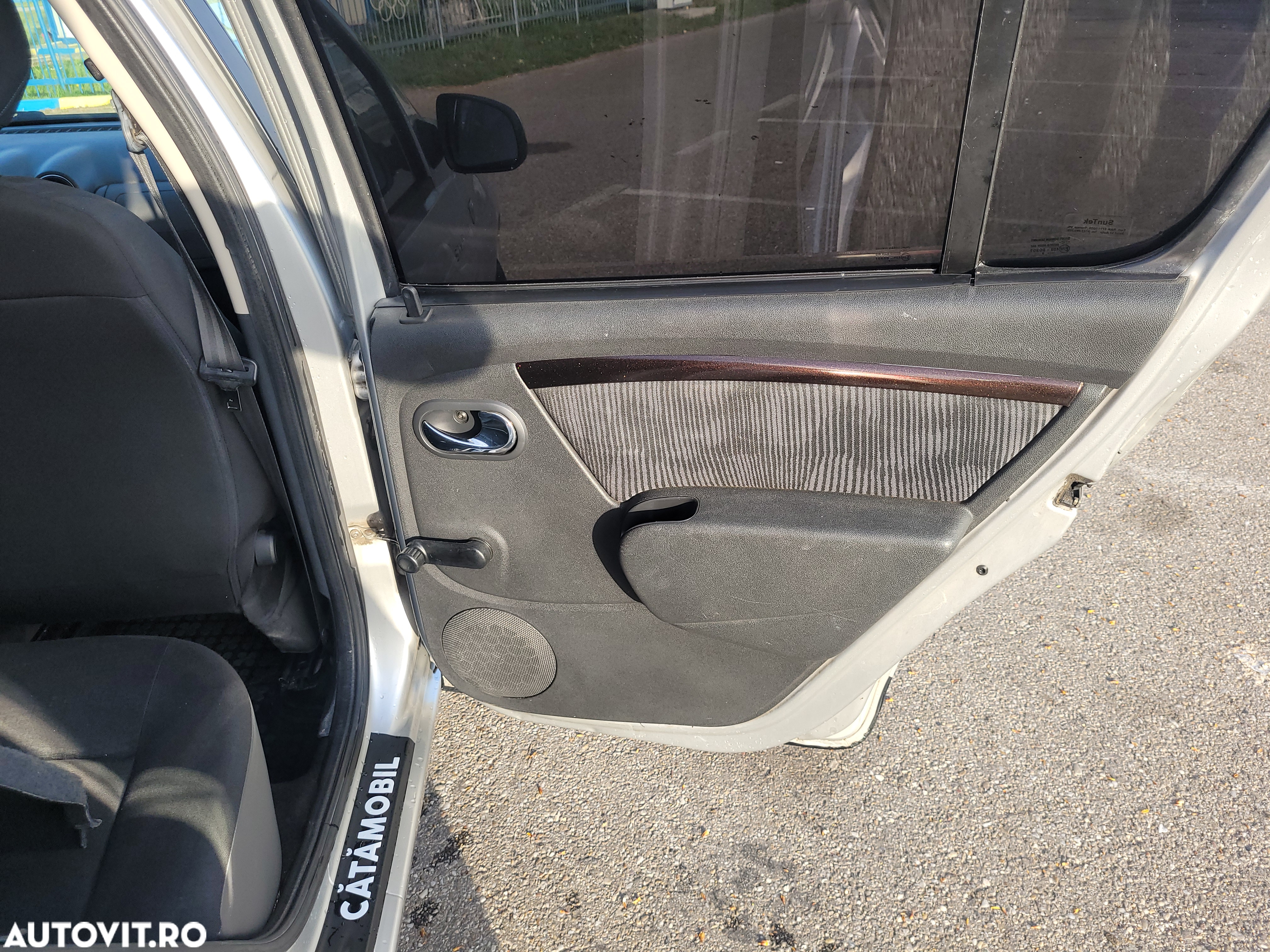 Dacia Sandero 1.4 MPI Laureate - 8