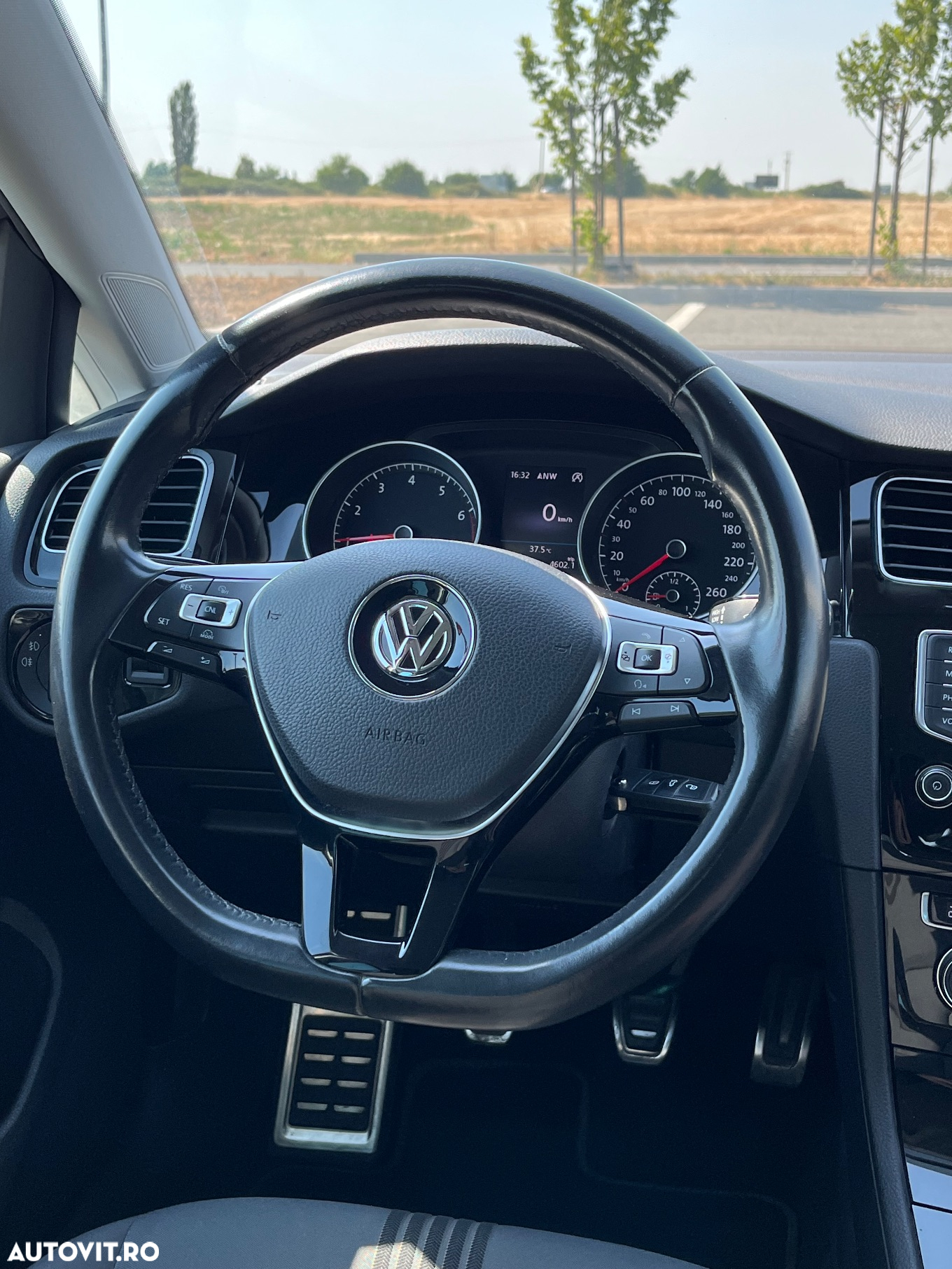 Volkswagen Golf 1.2 TSI BlueMotion Technology Allstar - 11