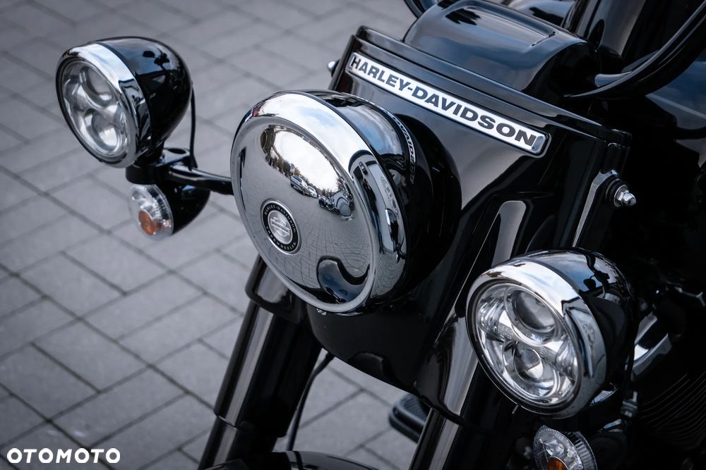 Harley-Davidson Trike Freewheeler - 22