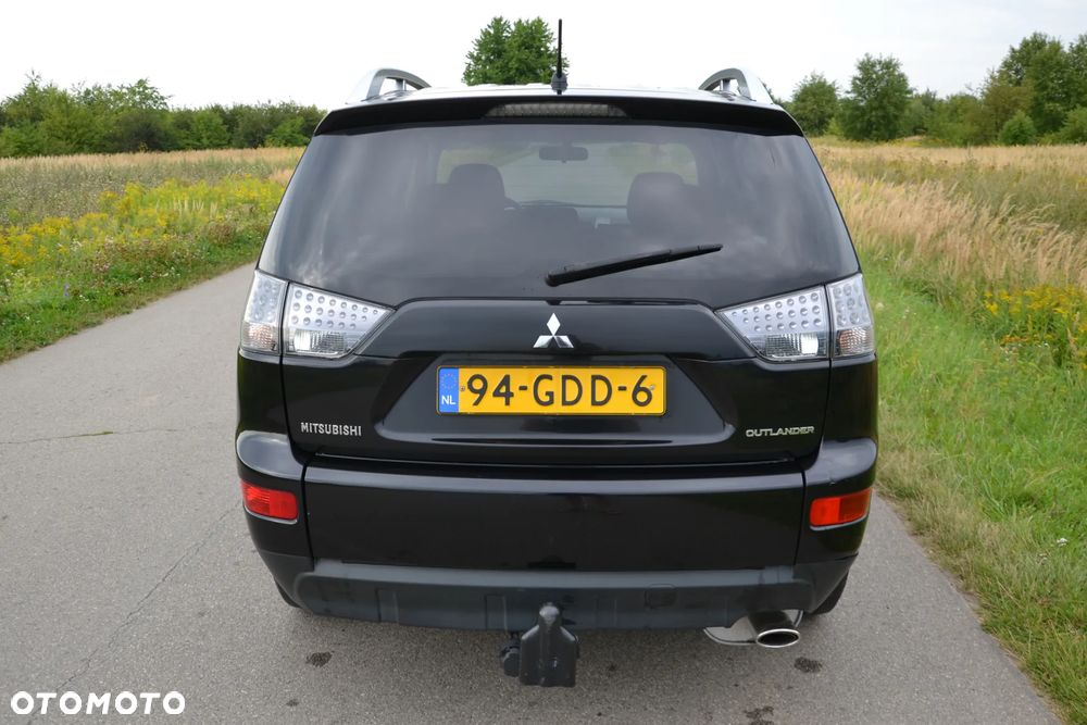 Mitsubishi Outlander 2.4 2WD Plus - 21