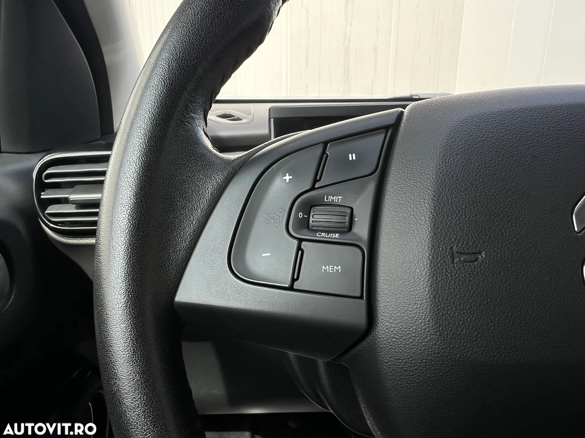 Citroën C4 Cactus Pure Tech 110 Stop&Start EAT6 Shine - 19