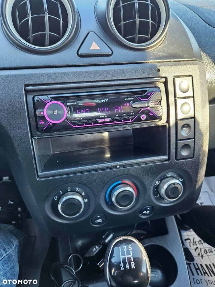 Ford Fiesta 1.4 Ghia - 8