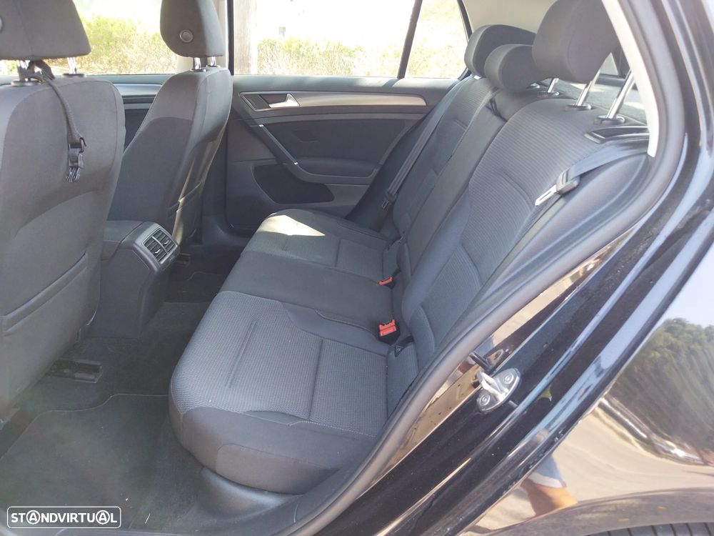VW Golf 1.0 TSI Confortline - 21