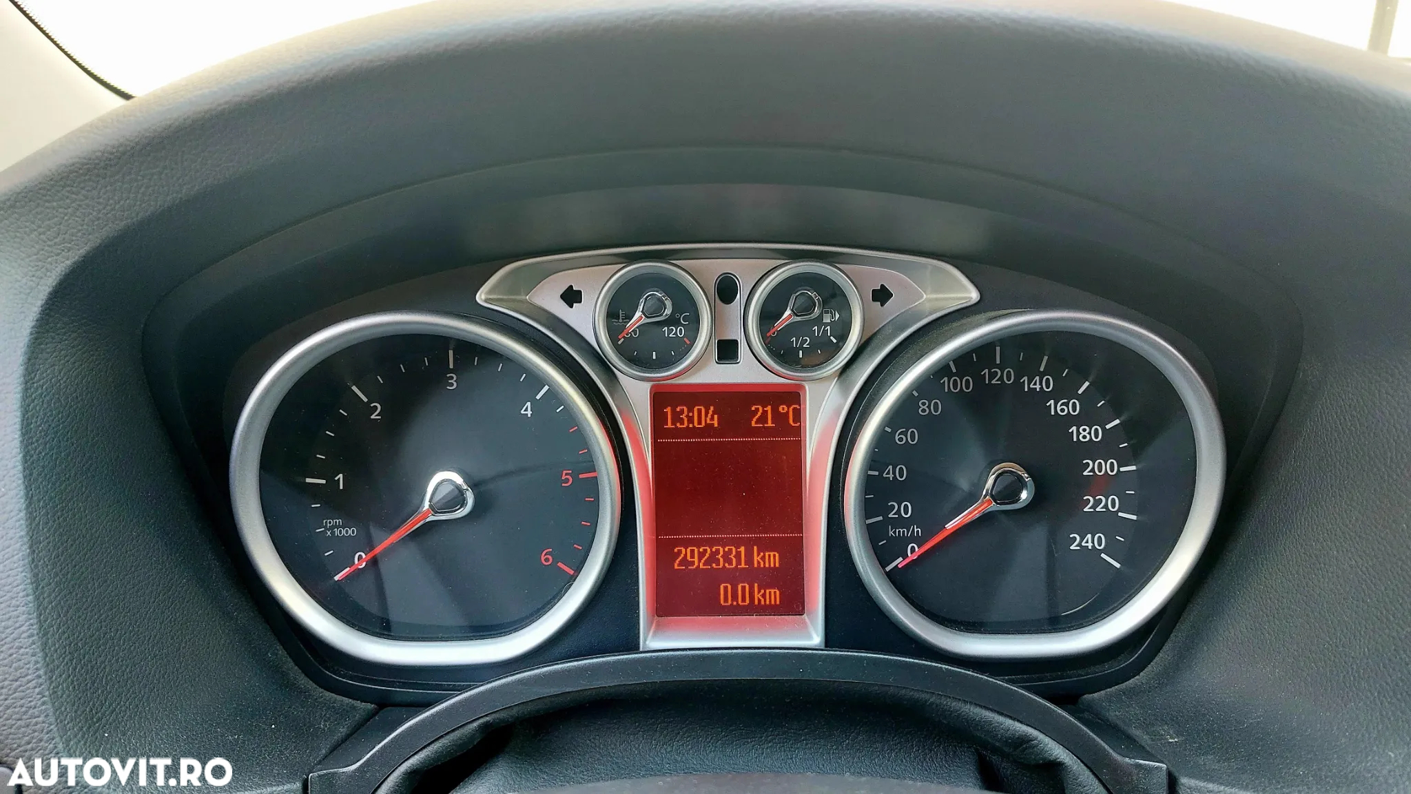 Ford Focus - 12
