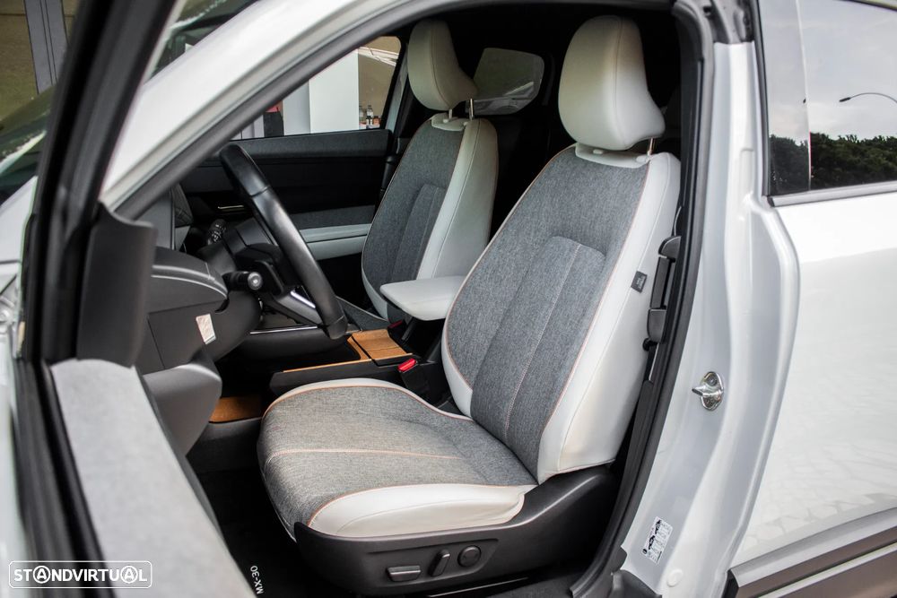 Mazda MX-30 e-SKYACTIV Excellence - 32