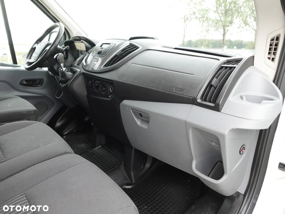 Ford Transit - 21